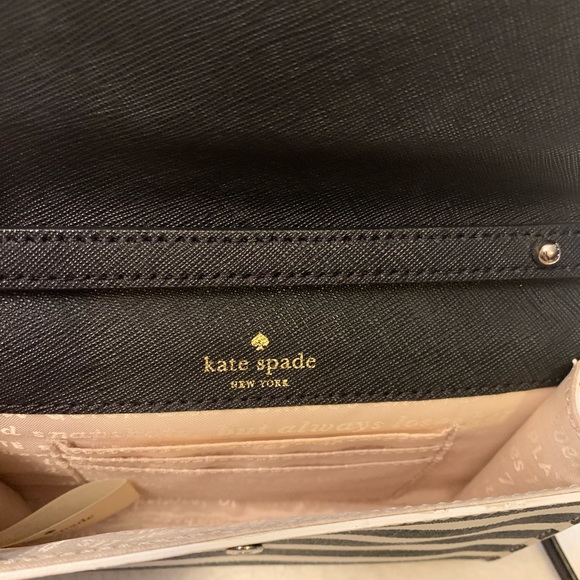 Kate Spade Crossover bag - Picture 2 of 6